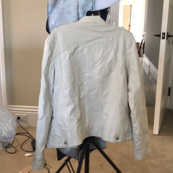 Collection by Bernardo Faux Leather Jacket - Picture 3 of 3